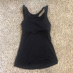 Lululemon tank w/ bra